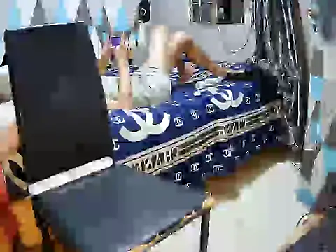 Trish_CurveCock live
