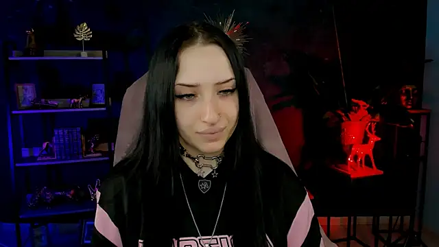 MonicaLowes live