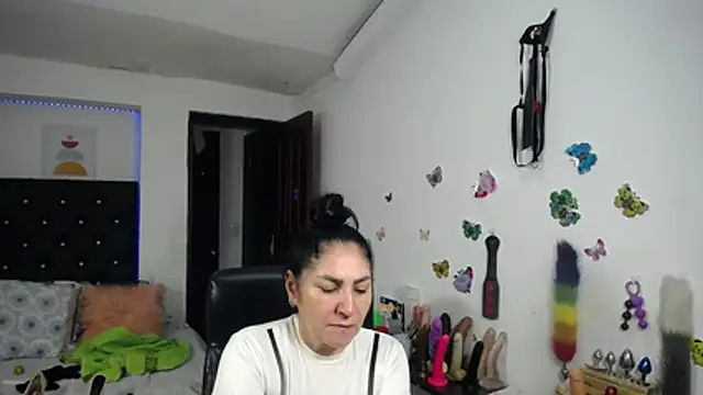 mature_bigboobs10 live