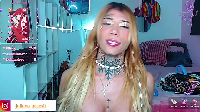 caroline_cossei live