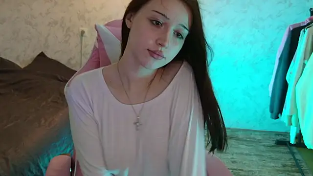 Luvellia live
