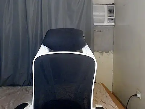urnaughty_paul live