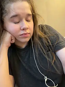 HornyGirlH live
