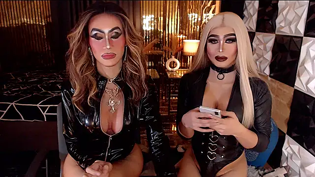 MonstrousCockDiva live