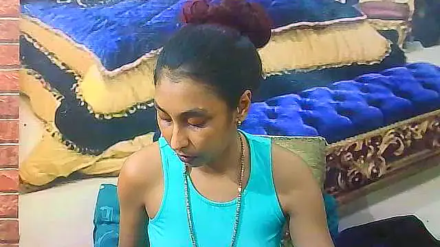 IndianSexyButt live