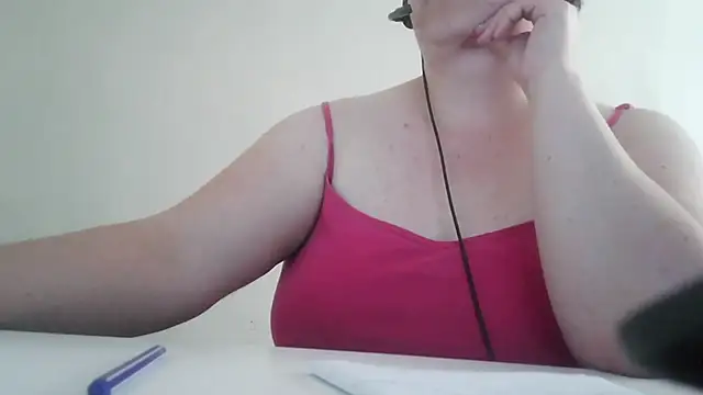 AdrianaGalore live