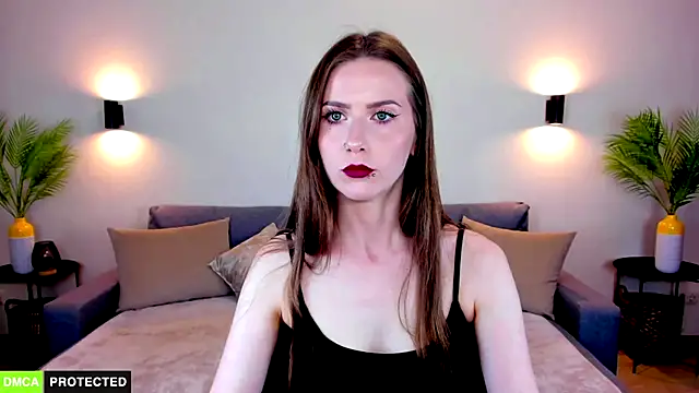 TheWoman__ live