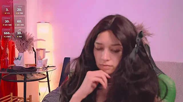 YourDarlingVivian live