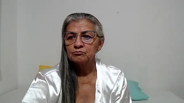 candy_mature_ live