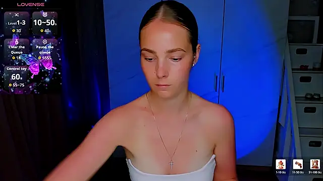Maddy_Wood_ live