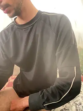 NchadeeQ_n7wiiiQ live
