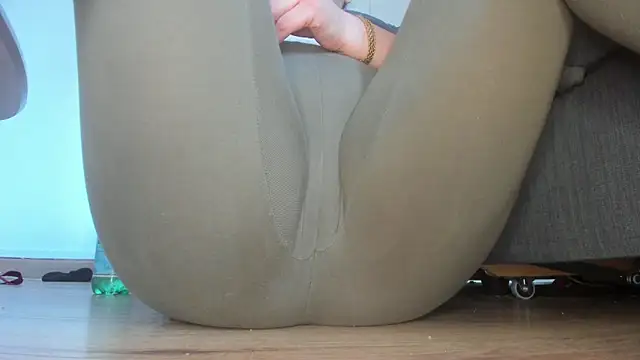 Squirtlady38 live