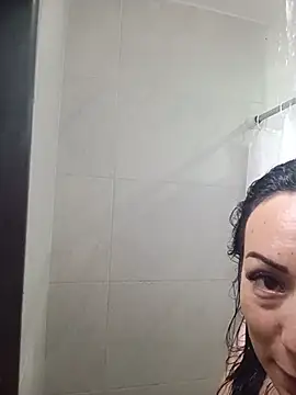 Laura_martin_ live