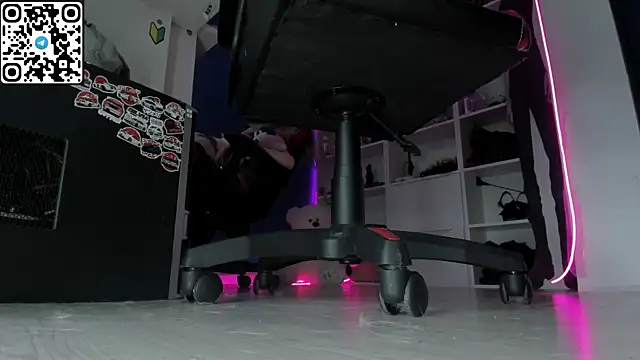 Holy_Mistress_S live