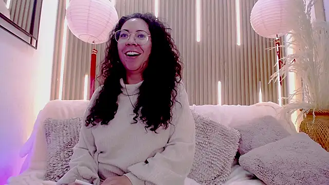Velvet_Curly live