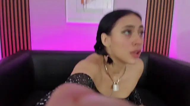 Ariana_collinss live