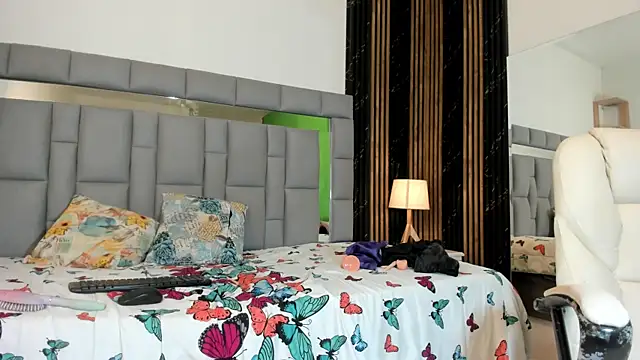 Isabela_Velvet live