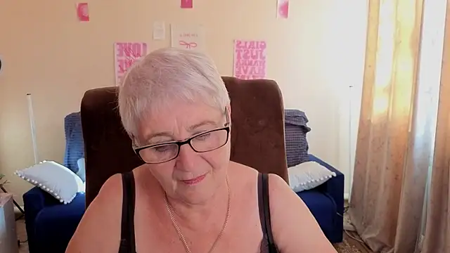 Sandra_Snowflake live