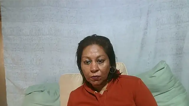 IndianSexyMilf69 live