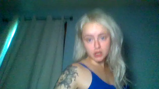 sluttypumpkin live