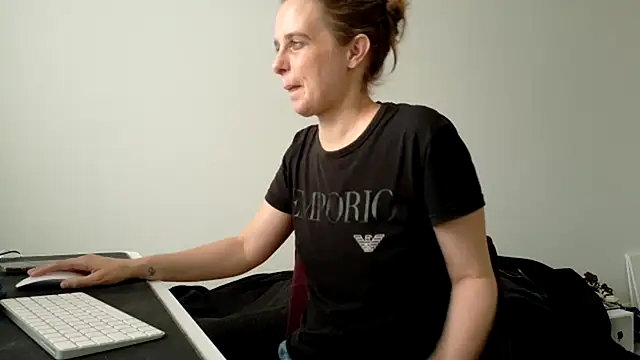 Chantalee live