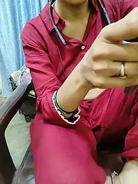 Radhika_gupta9 live