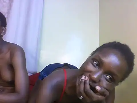 Liah_glo live