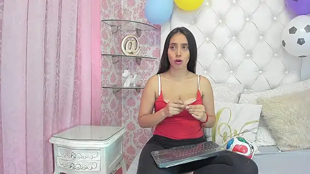 Escarleth_Fox live