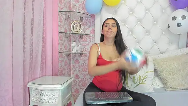 Escarleth_Fox live