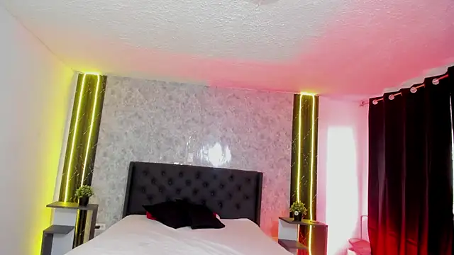 mirandaPriesly live