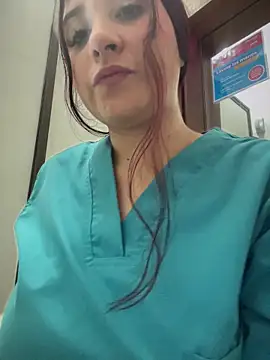 Nahomy_benet live