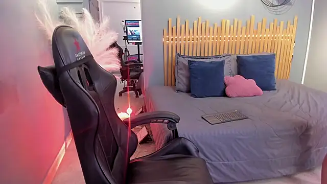 Abriil_cutee live