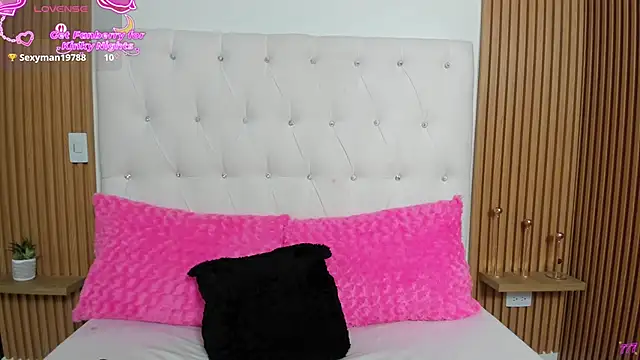 GreciaEvanss live