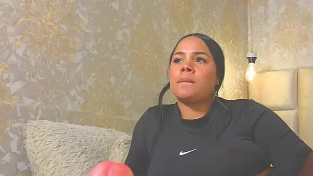 EmilyQueen3x live