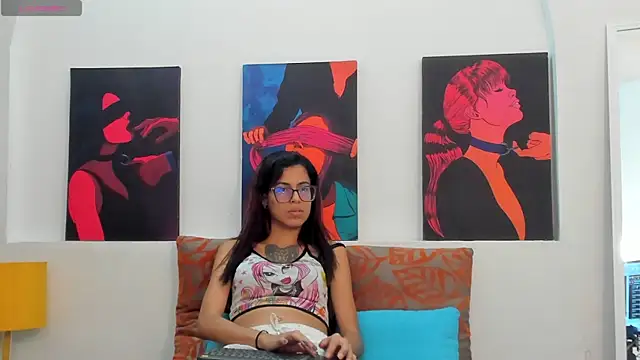 Emily_Lopera live