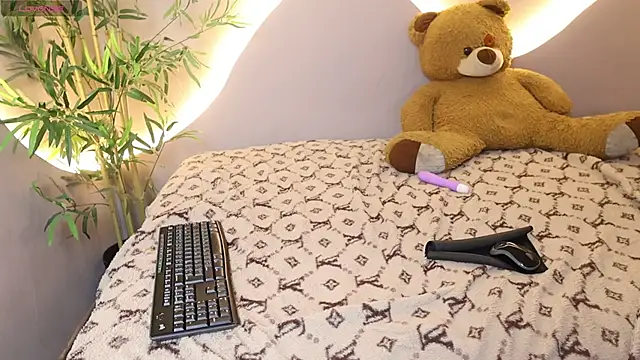 Sophi_and_Dereck live