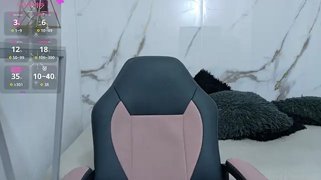 Lindsey8 live