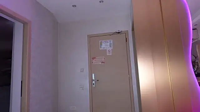JullyBlair live