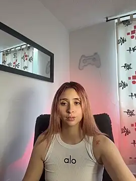 Sophia_LuxxX live