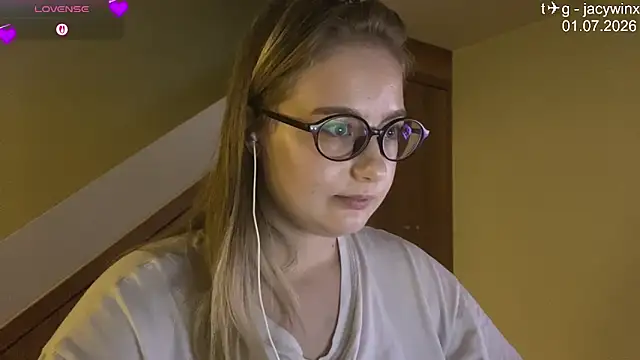 JacyWinslat live