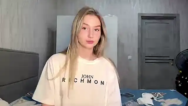 MoonlitCrystalia live