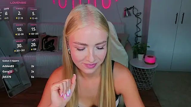TessaGrays live