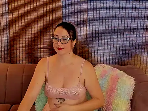 ariana_cross live