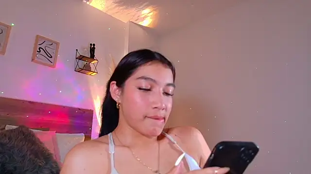 _Emmakiss_ live