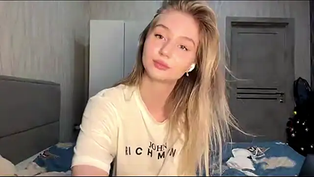 MoonlitCrystalia live