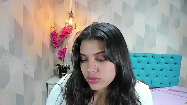 LindaBreeS live