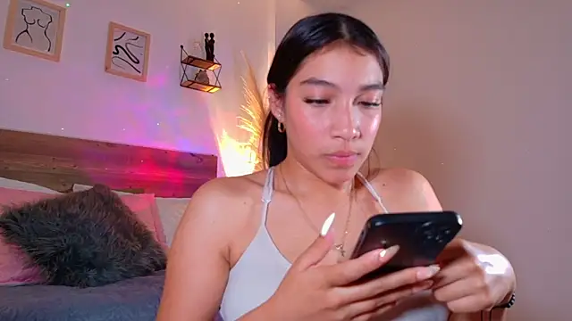 _Emmakiss_ live