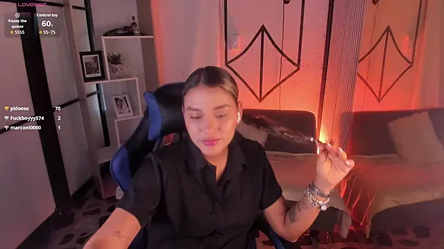 SophieWatson_ live