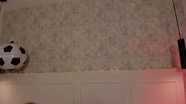 Emily_luve live