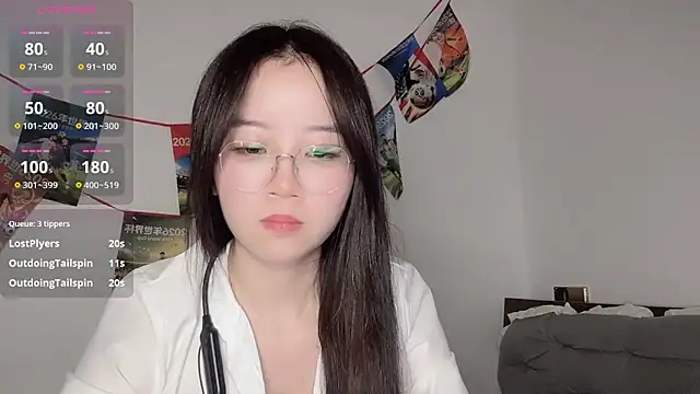 77-Vicky live